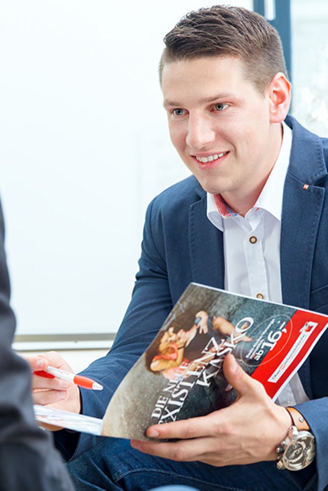 Der erste Kundenkontakt Florian Schönleitner