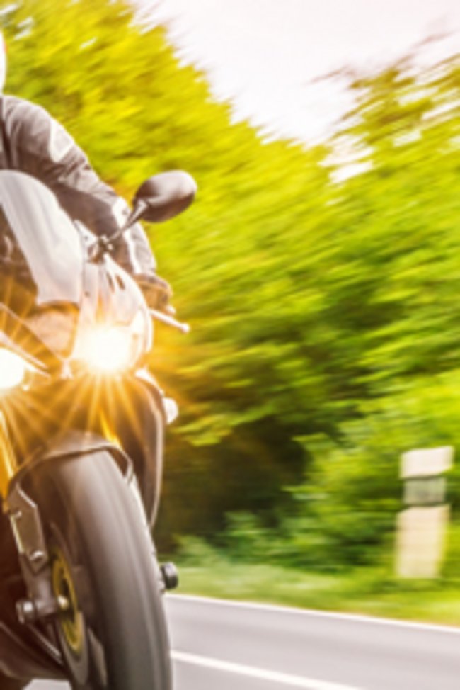 BLOG_Motorrad_02-2022 Motorrad Prämie sparen.
Saisontarif. Saisonrabatt.