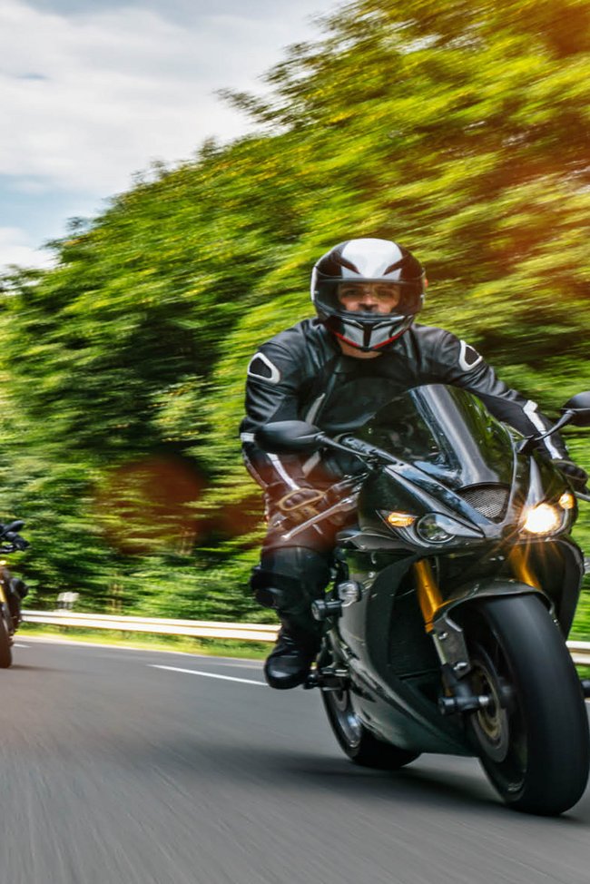 1838828650 Gruppe von Motorradfahrern